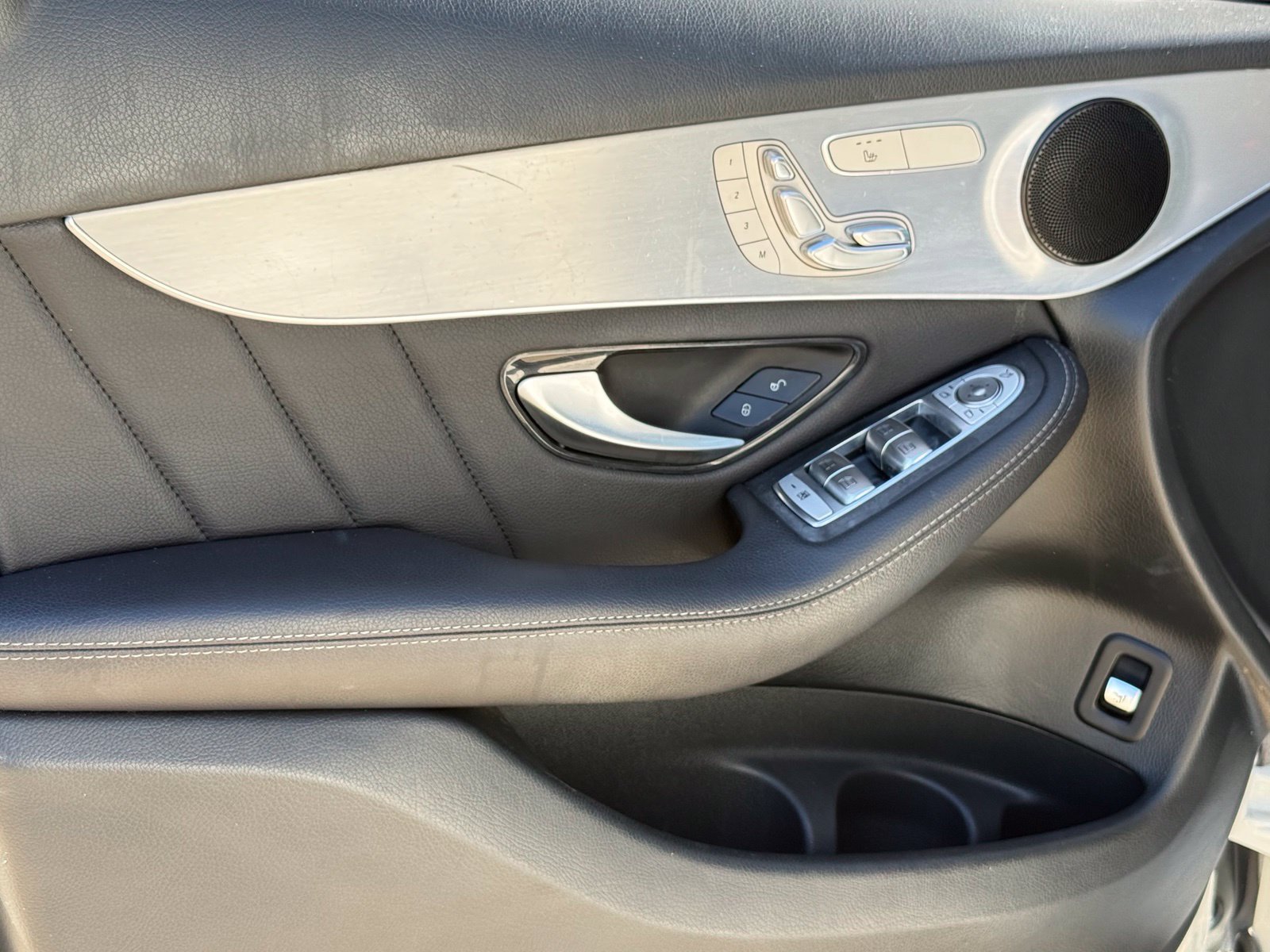 Used 2019 Mercedes-Benz GLC 300 image 21