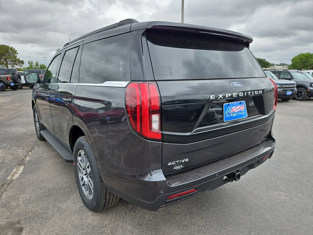 New 2026 Ford Expedition Active RWD image 9