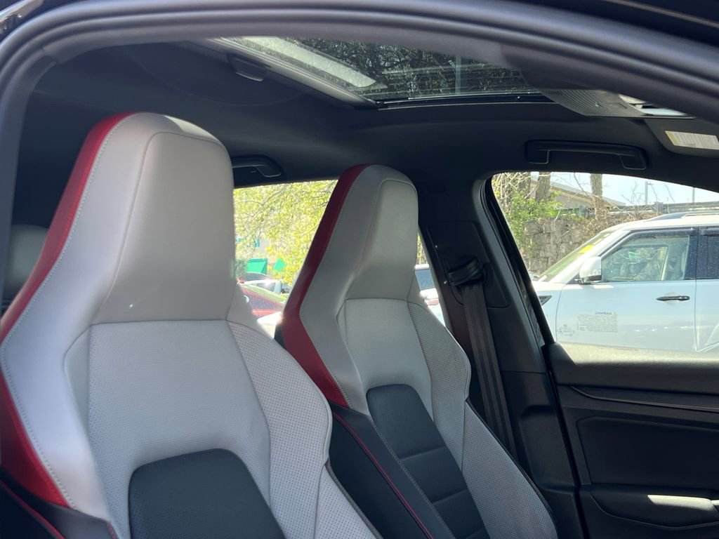 Used 2022 Volkswagen GTI SE image 8