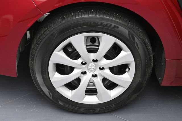 Used 2025 Toyota Corolla LE FWD image 5