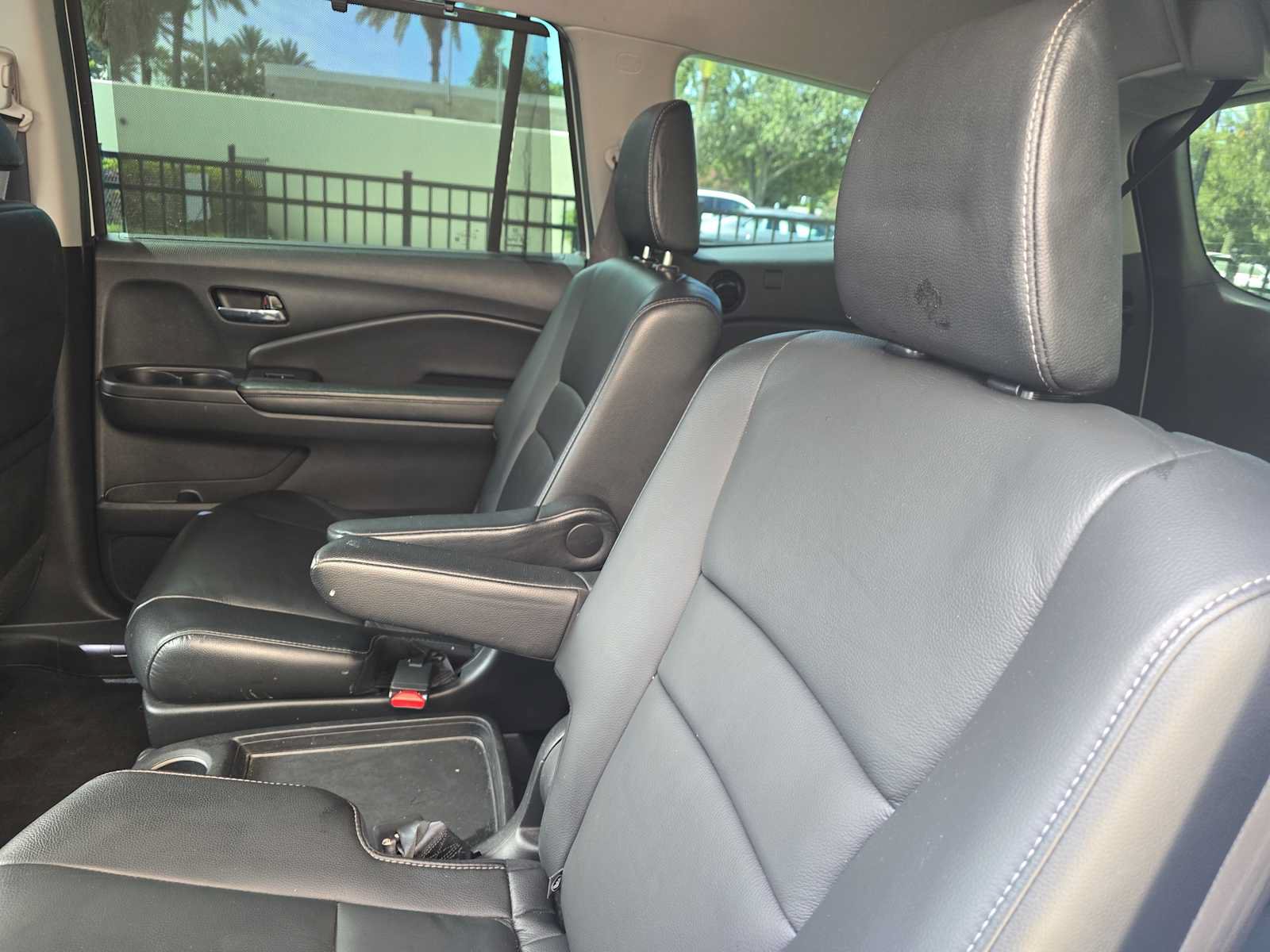 Used 2020 Honda Pilot Touring image 15