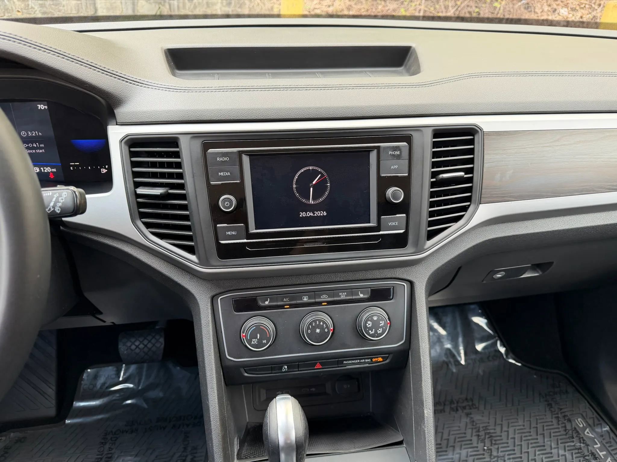 Used 2022 Volkswagen Atlas SE FWD image 18