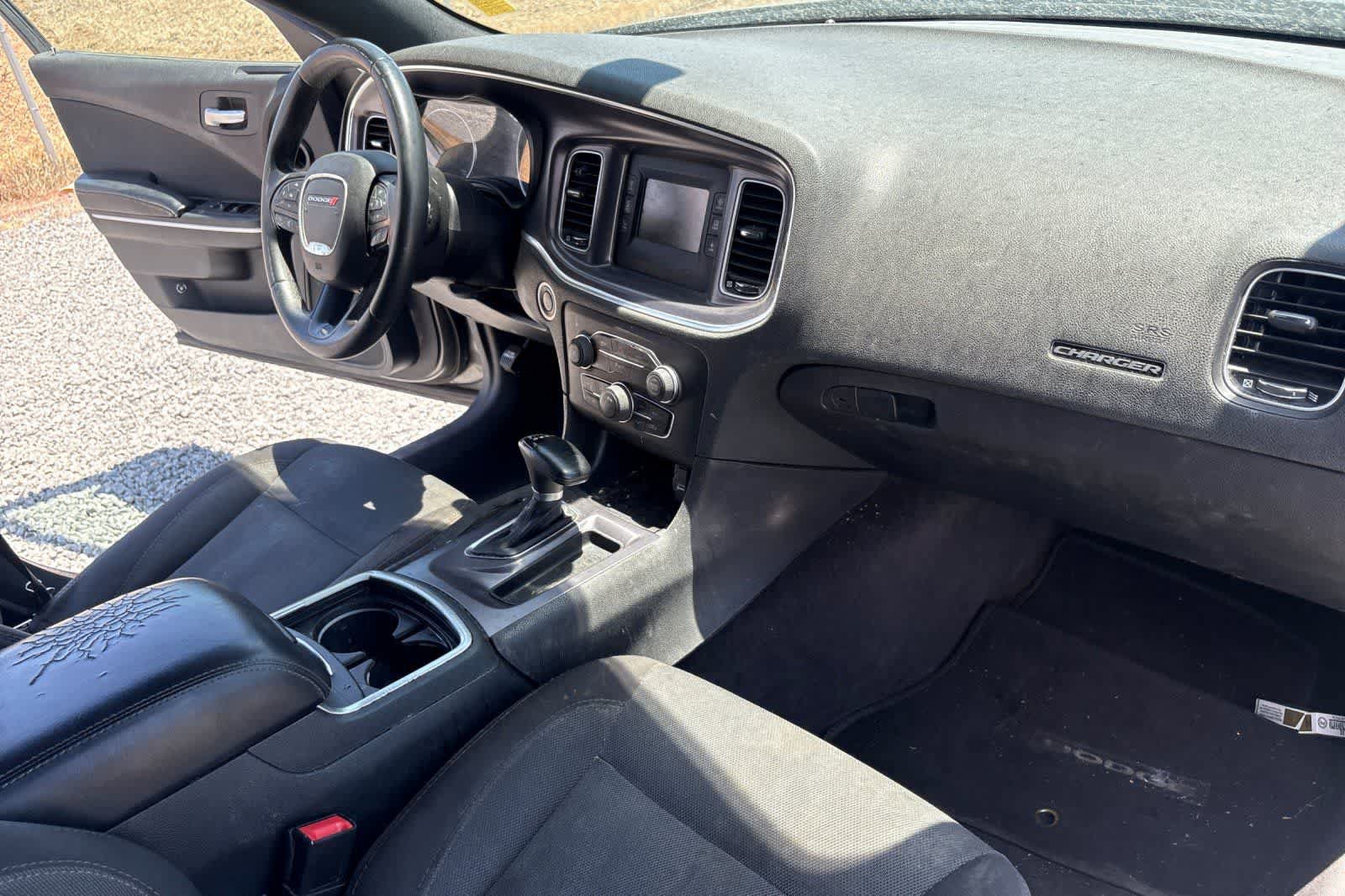 Used 2015 Dodge Charger SE w/ Popular Equipment Group RWD image 17