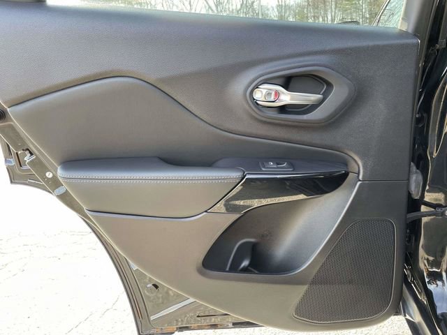 Used 2023 Jeep Cherokee Altitude Lux w/ Lux Elite Package image 13