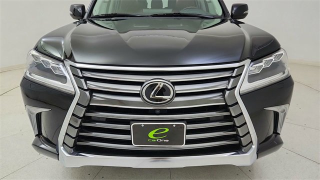 Used 2021 Lexus LX 570 4WD w/ 3rd Row & Luxury Pkg image 8