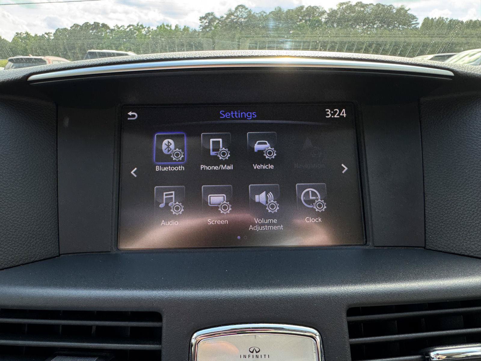 Used 2018 INFINITI Q70 Luxe RWD image 23