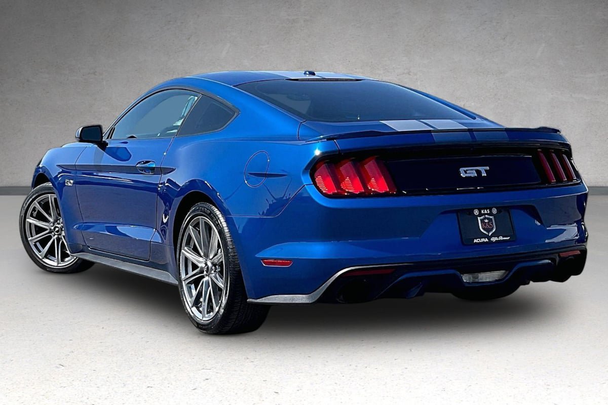 Used 2017 Ford Mustang GT Premium w/ Equipment Group 401A RWD image 33