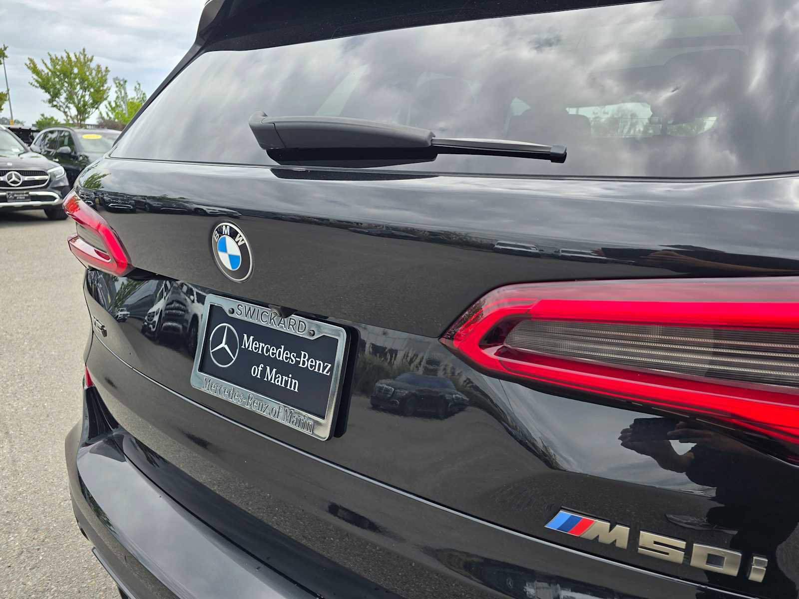 Used 2020 BMW X5 M50i w/ Executive Package image 15