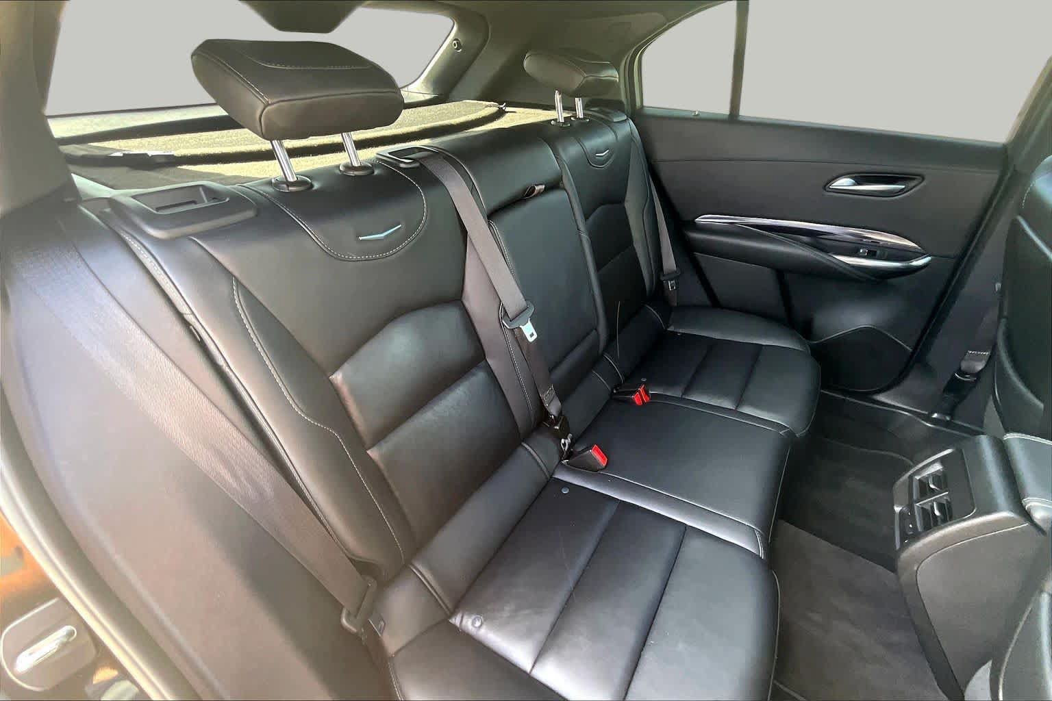 Used 2023 Cadillac XT4 Luxury w/ Cold Weather Package FWD image 37