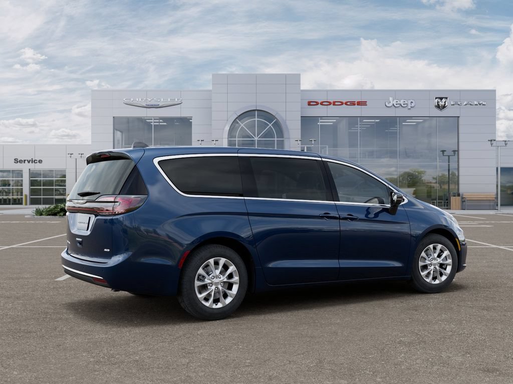 New 2025 Chrysler Pacifica Select AWD/4WD image 4
