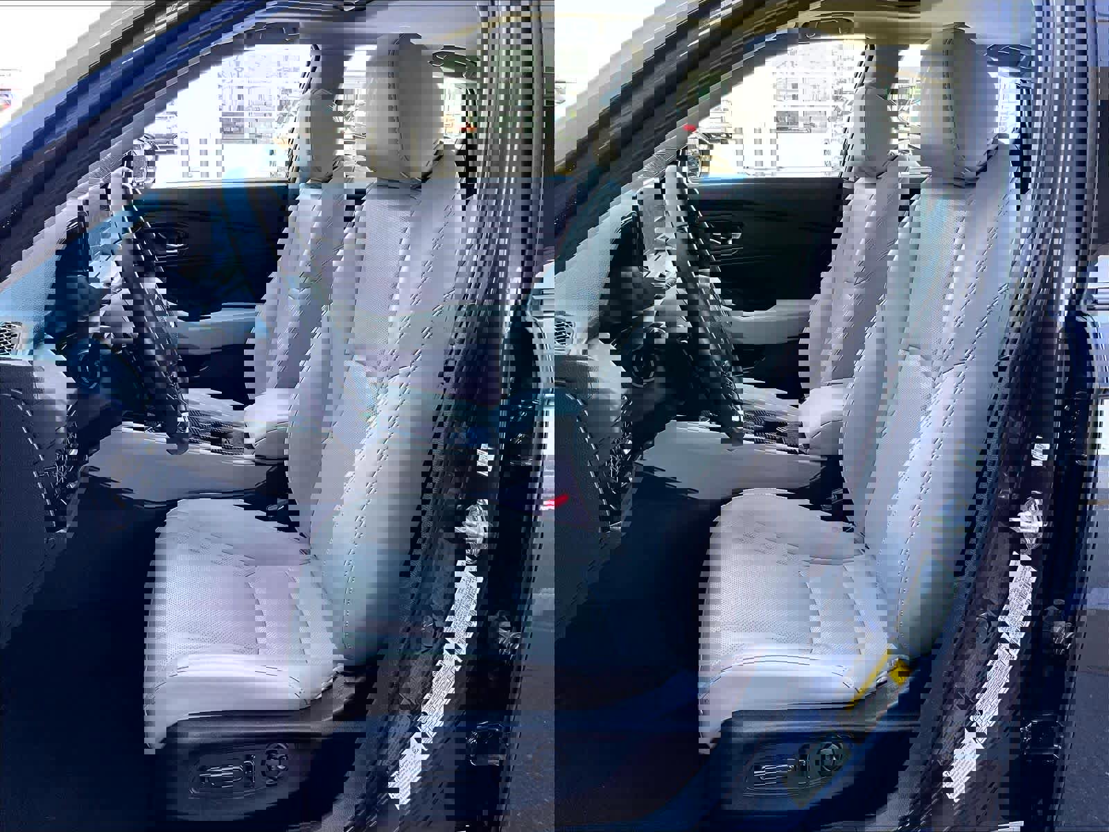 Used 2023 Honda Accord EX-L image 10