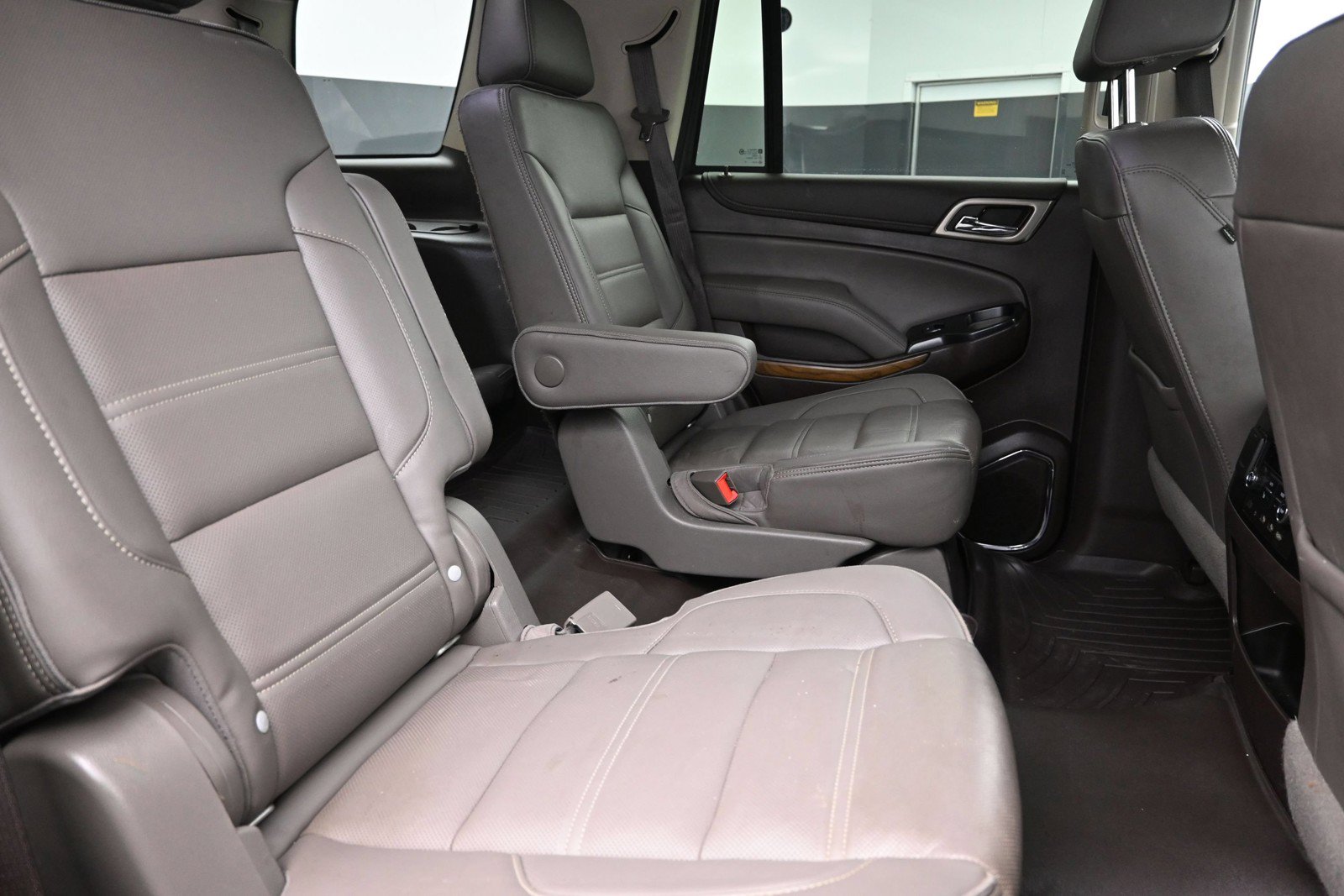 Used 2020 GMC Yukon Denali w/ Open Road Package AWD/4WD image 25