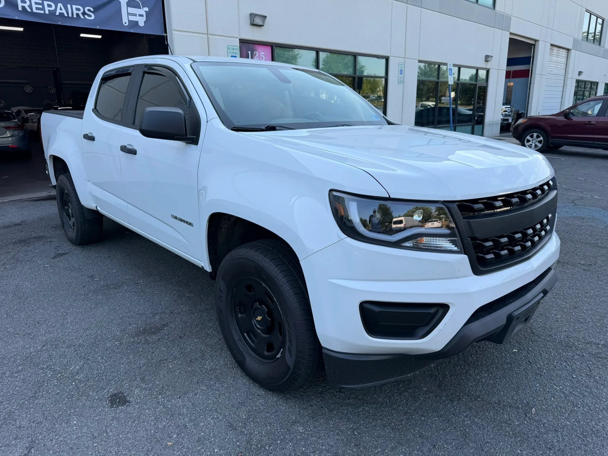Used 2019 Chevrolet Colorado W/T RWD image 12