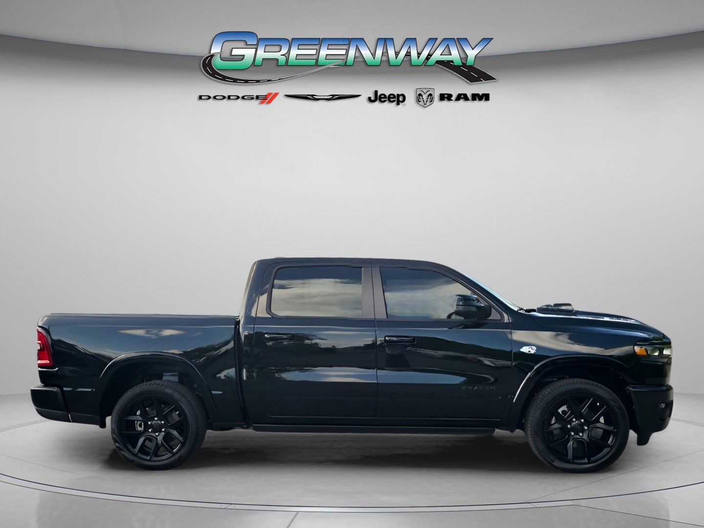 Used 2026 RAM 1500 Laramie AWD/4WD image 4