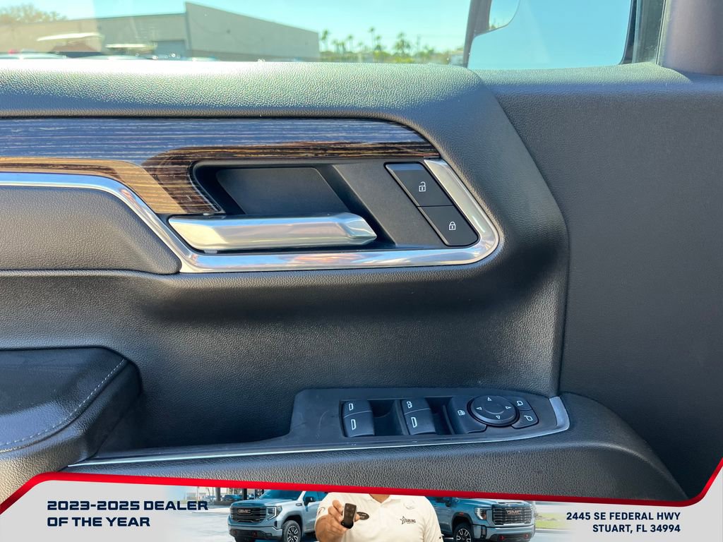 Used 2025 GMC Sierra 1500 Elevation image 22