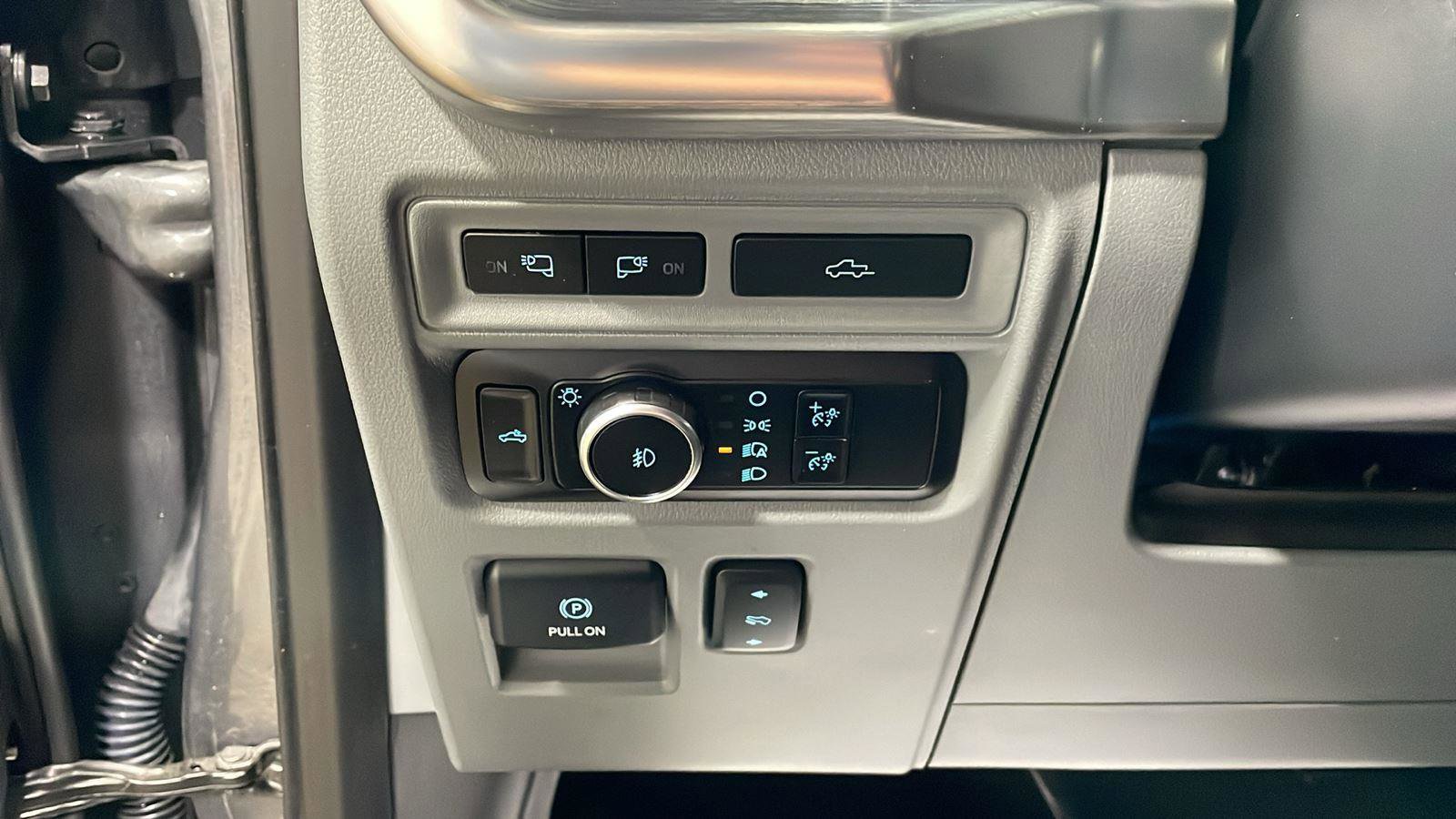 Used 2023 Ford F150 Lariat w/ Equipment Group 502A High image 18