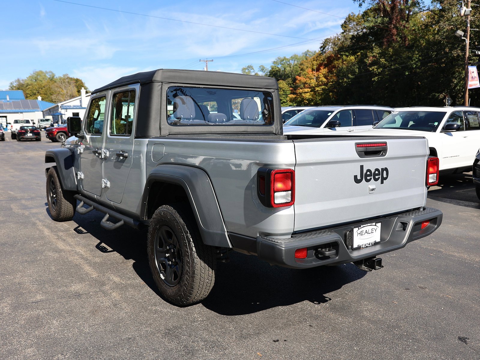 Used 2023 Jeep Gladiator Sport w/ Trailer Tow Package image 5