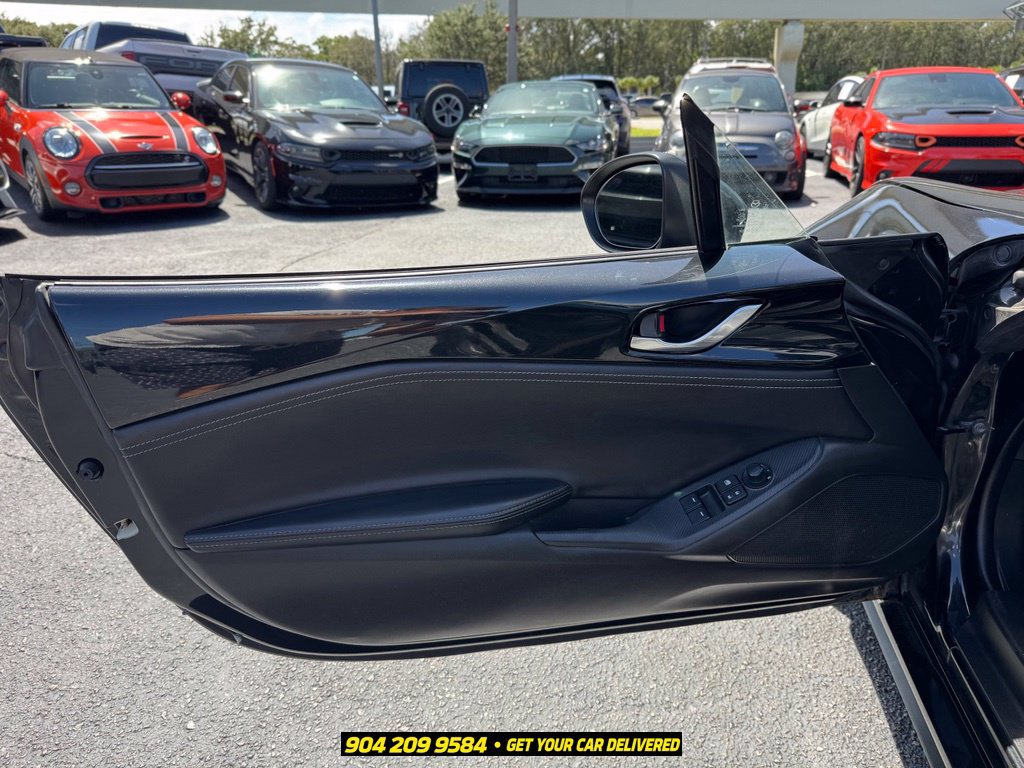 Used 2021 MAZDA MX-5 Miata RF Grand Touring RWD image 23
