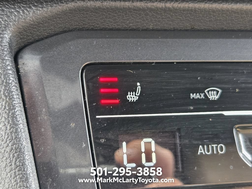 Used 2024 Volkswagen Tiguan SE FWD image 21