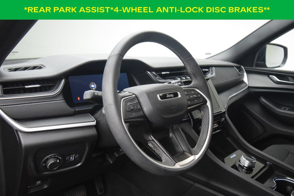 Used 2025 Jeep Grand Cherokee L Laredo w/ Luxury Tech Group I AWD/4WD image 16