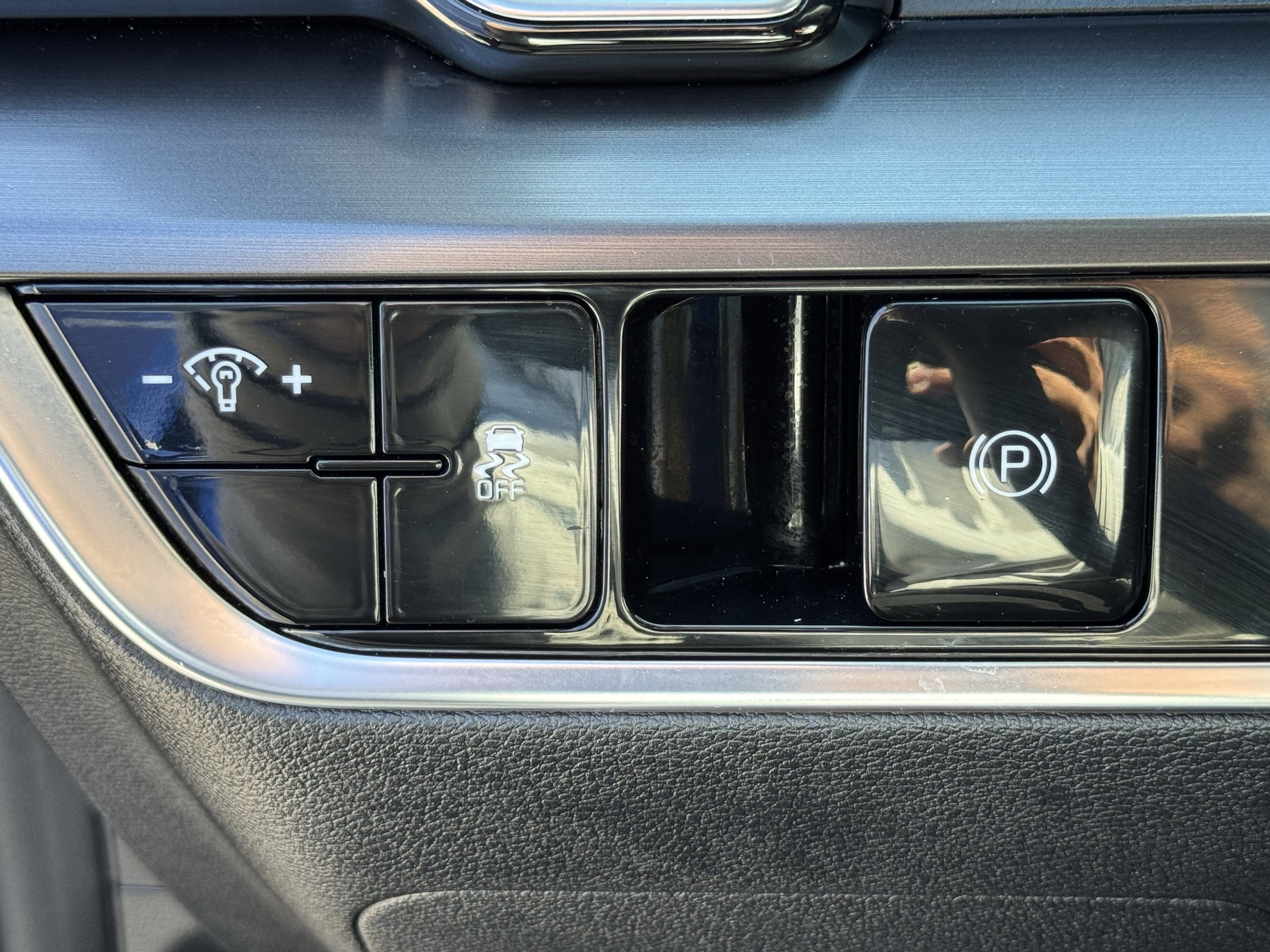 Used 2024 Kia Sportage EX image 25