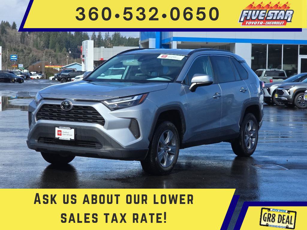 Used 2024 Toyota RAV4 XLE AWD/4WD image 1