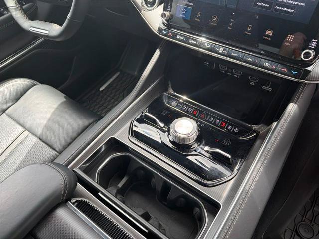 Certified 2025 Jeep Grand Wagoneer L Series II Obsidian w/ Quick Order Packagew 28T AWD/4WD image 17