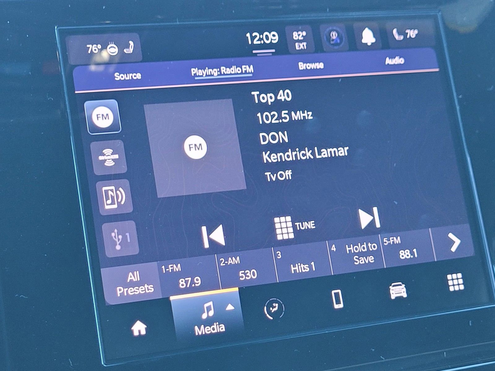 New 2025 Jeep Grand Cherokee Altitude AWD/4WD image 16