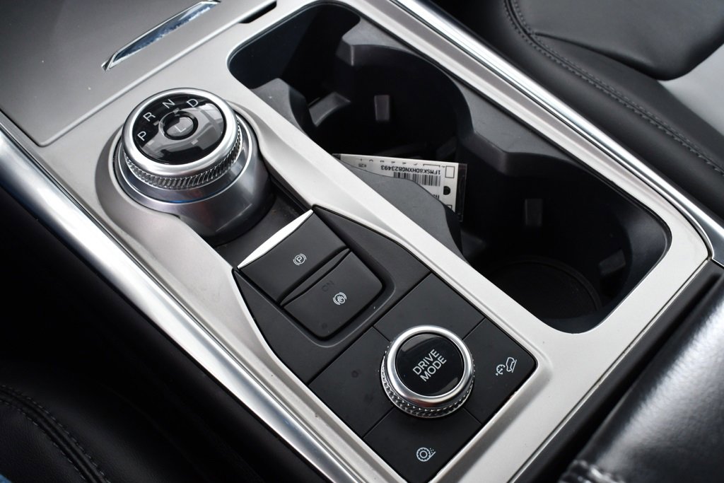 Used 2022 Ford Explorer XLT w/ Equipment Group 202A image 31