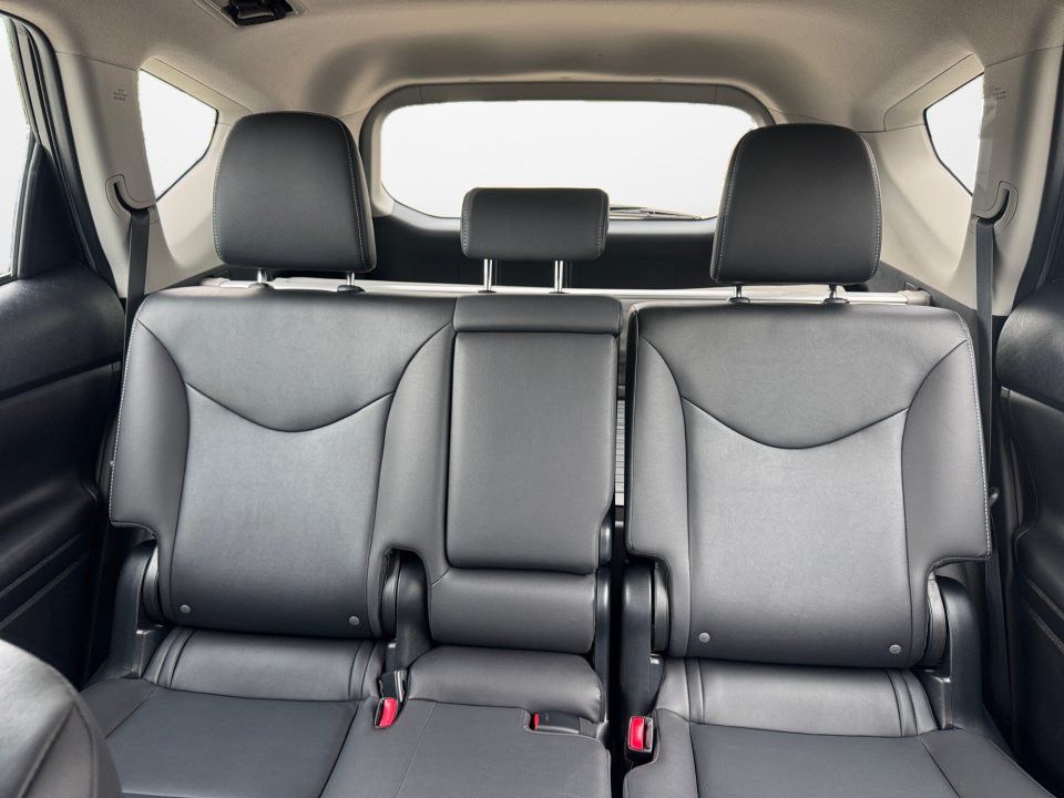 Used 2015 Toyota Prius V Five w/ Advanced Technology Package FWD image 15