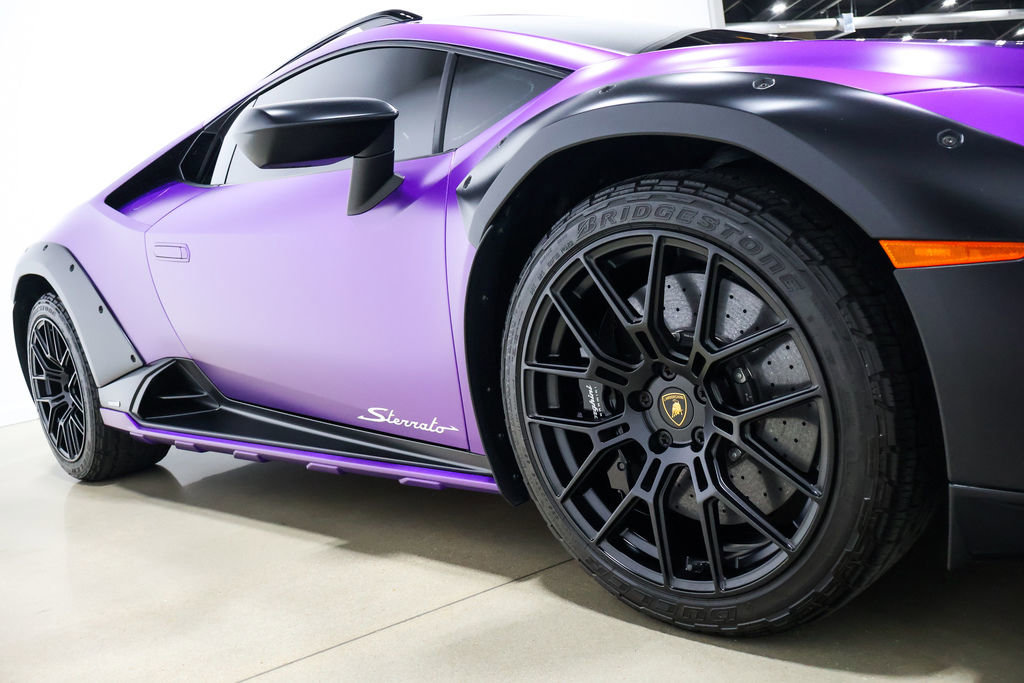 Used 2024 Lamborghini Huracan Sterrato AWD/4WD image 14