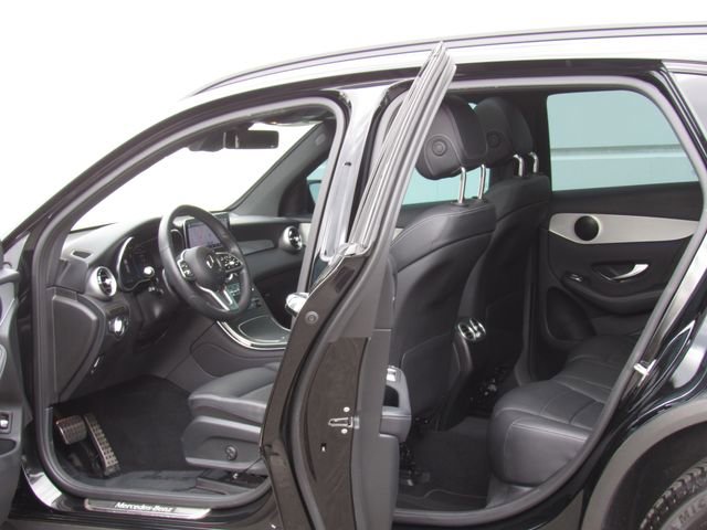 Used 2022 Mercedes-Benz GLC 300 4MATIC image 13