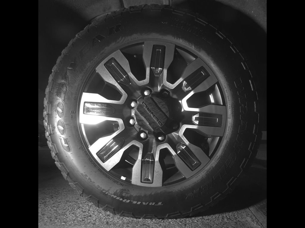 Certified 2025 GMC Sierra 2500 Denali w/ Denali Reserve Package image 11