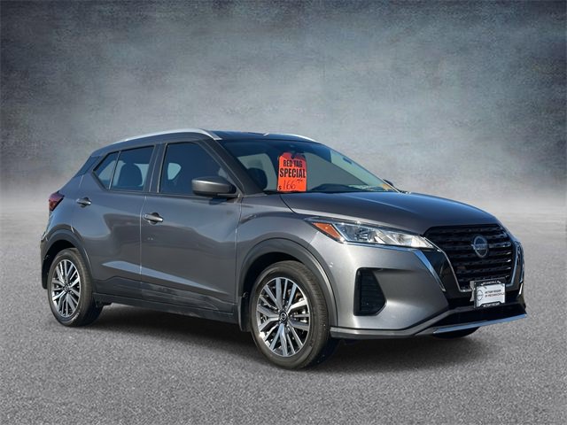 Used 2021 Nissan Kicks SV video 1