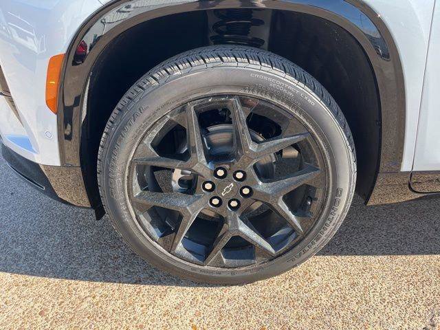 New 2026 Chevrolet Traverse RS w/ LPO, Floor Liner Package image 6