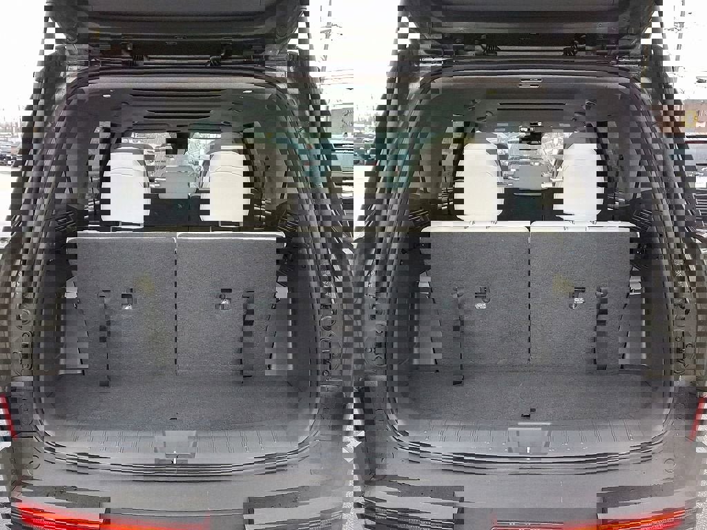 Used 2024 Hyundai Santa Fe Limited image 31