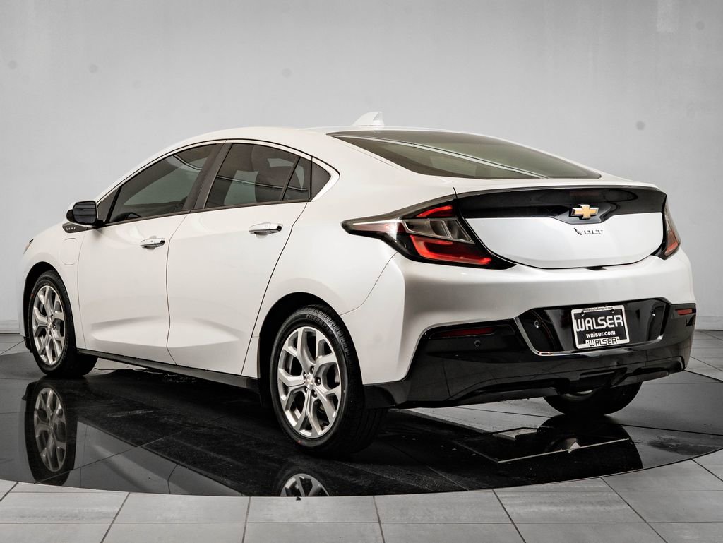 Used 2017 Chevrolet Volt Premier w/ Driver Confidence II Package FWD image 6