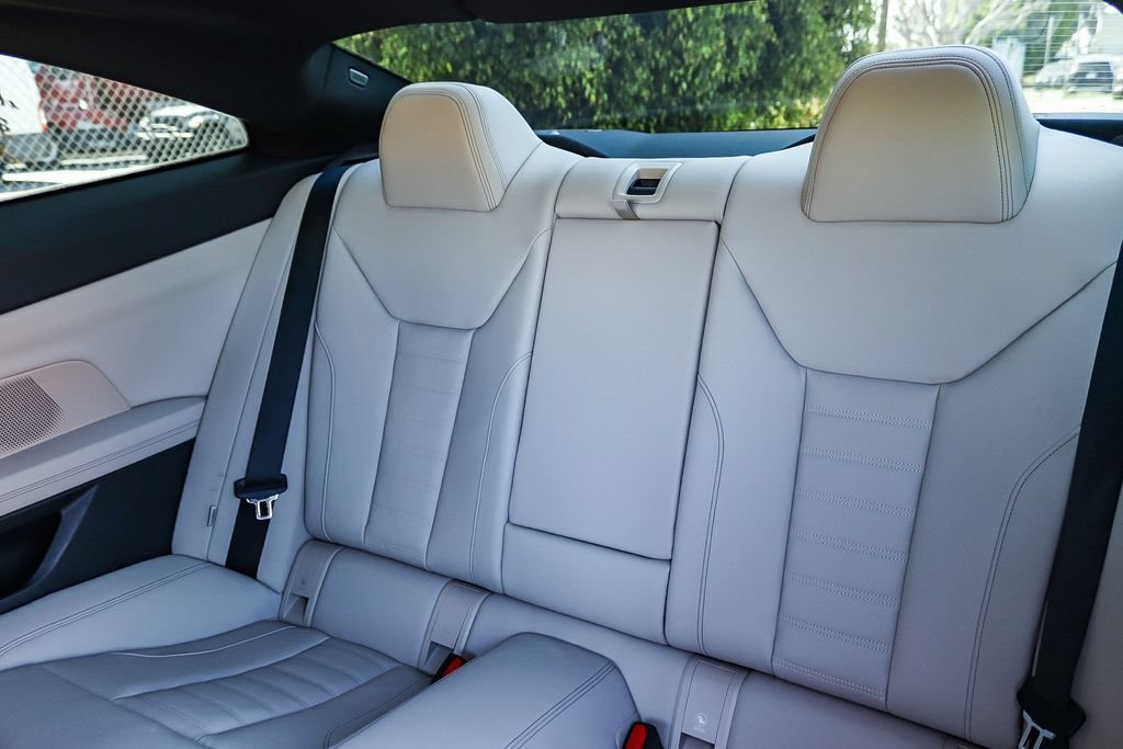 Used 2025 BMW 430i Coupe w/ Premium Package RWD image 20