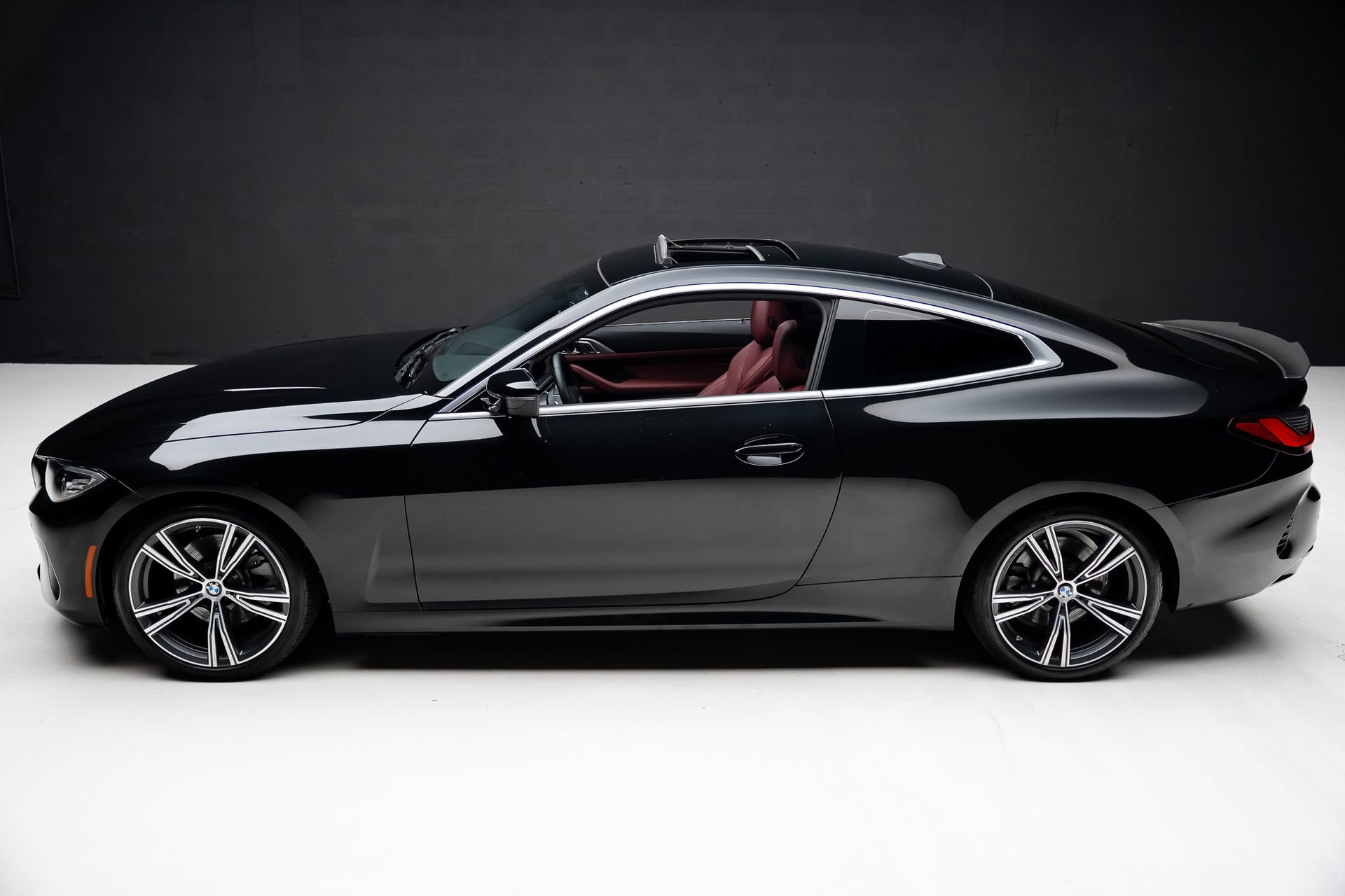 Used 2024 BMW 430i Coupe w/ Convenience Package image 16