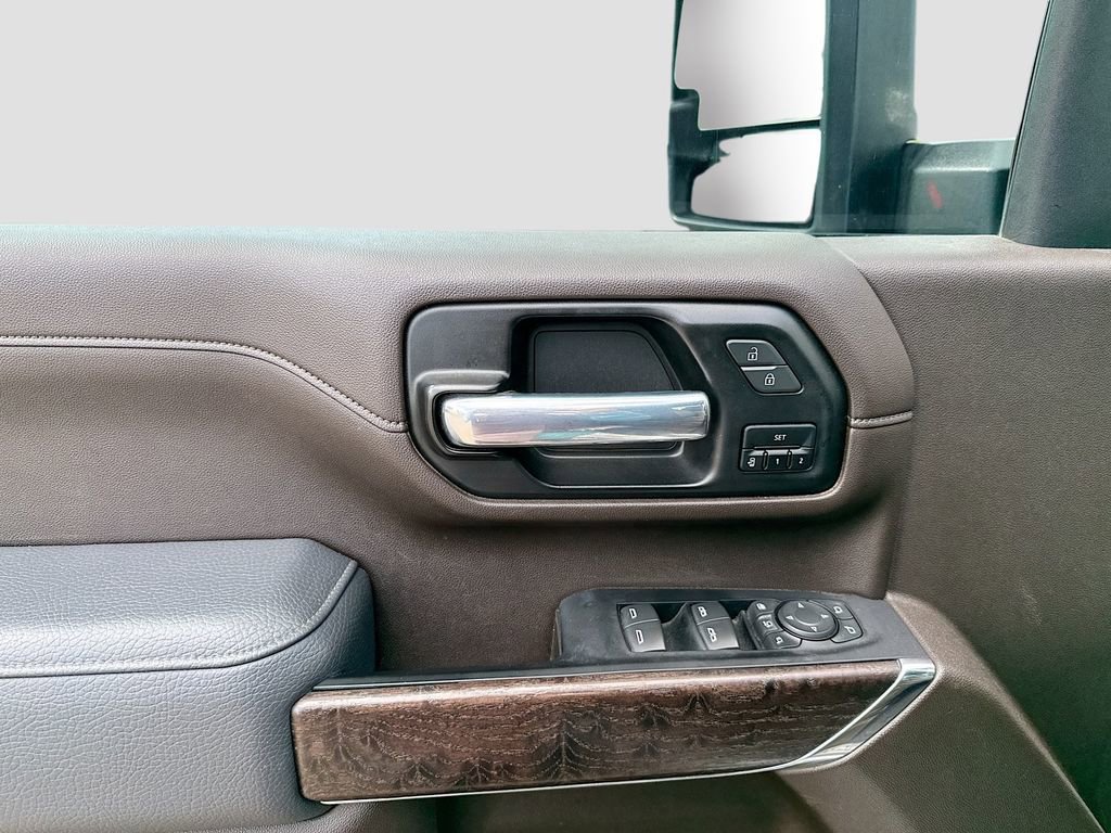 Used 2022 GMC Sierra 2500 Denali w/ Technology Package AWD/4WD image 9