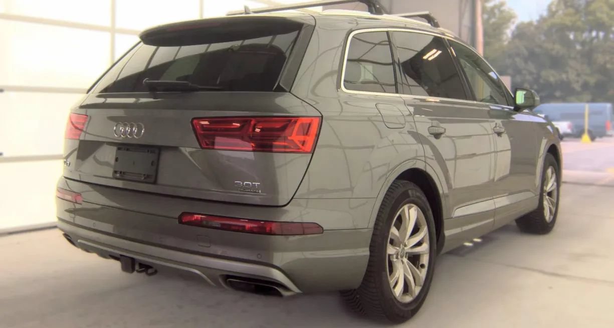 Used 2017 Audi Q7 3.0T Premium Plus AWD/4WD image 3