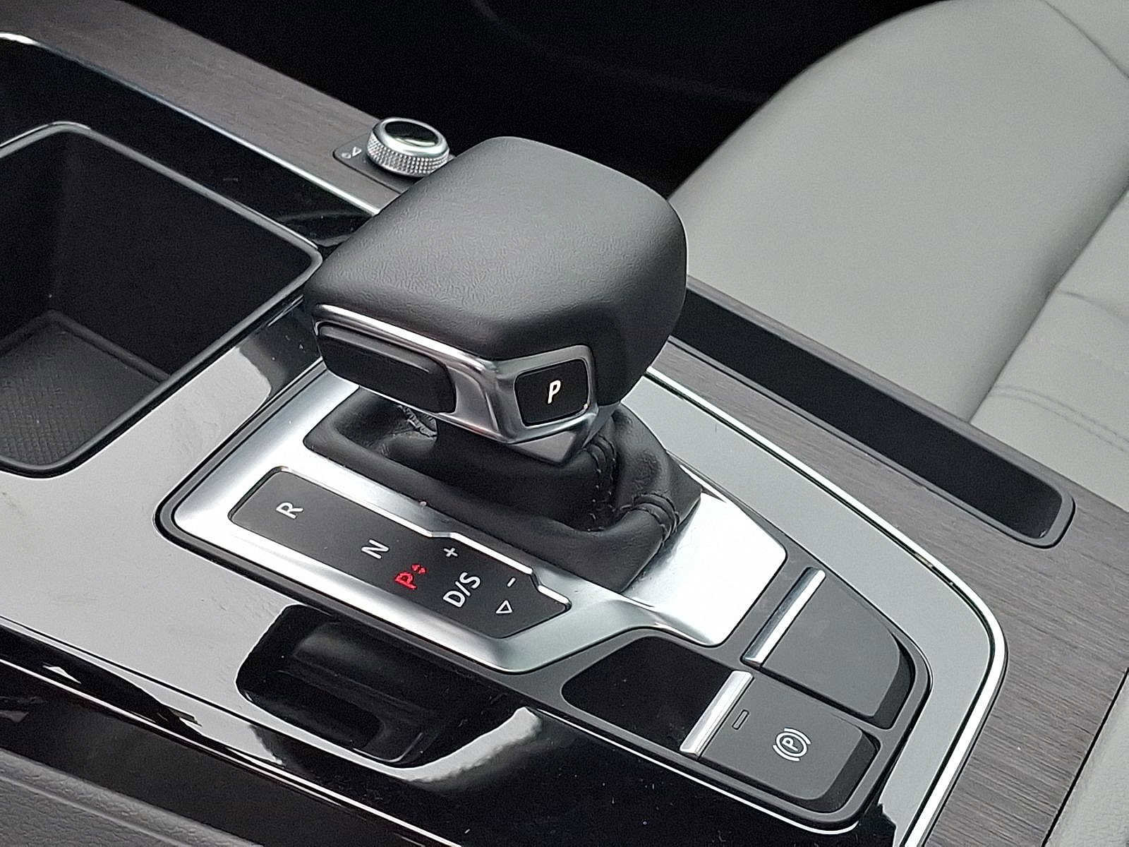 Certified 2023 Audi Q5 2.0T Premium w/ Convenience Package image 12