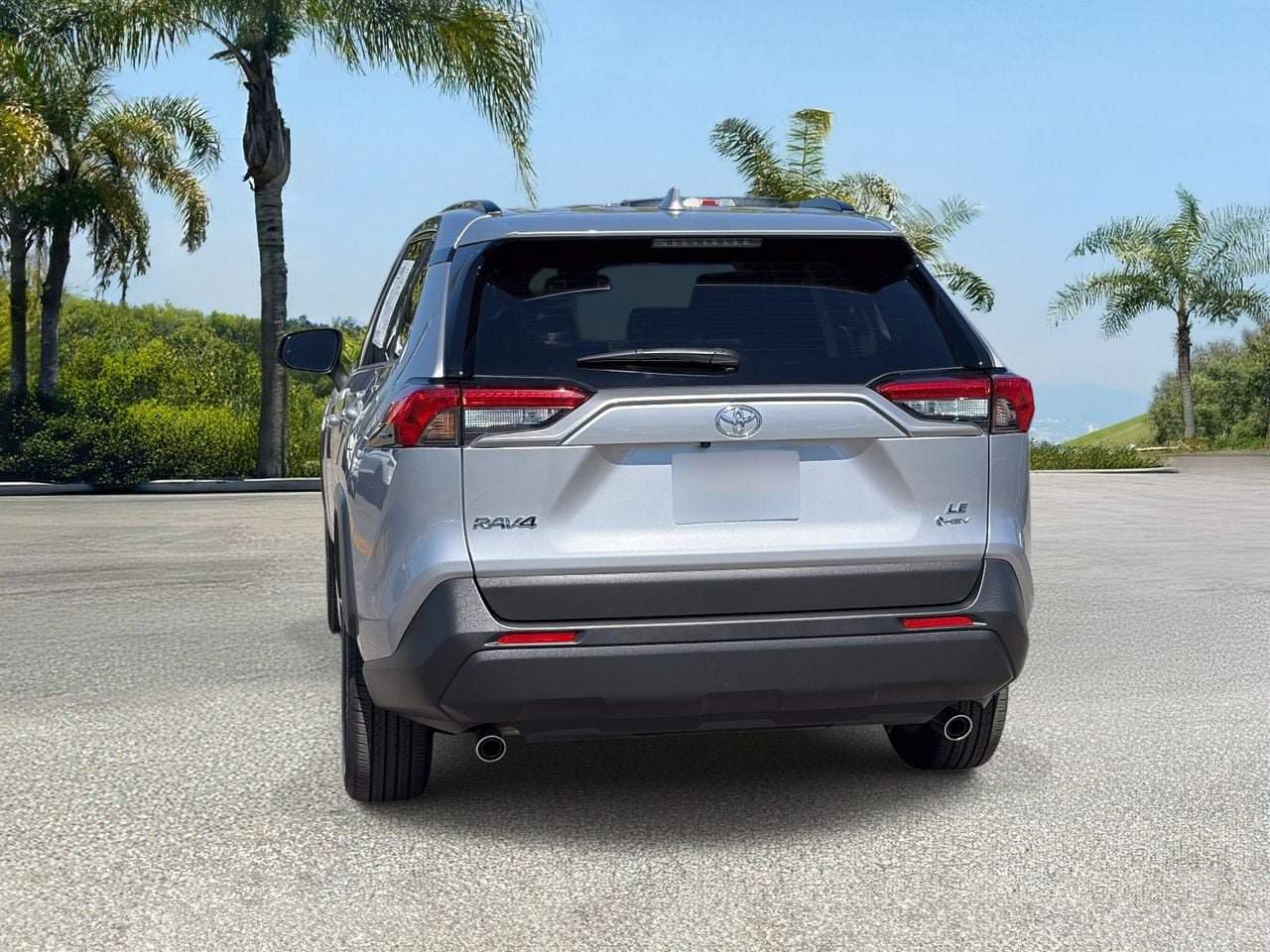 Used 2025 Toyota RAV4 LE AWD/4WD image 4