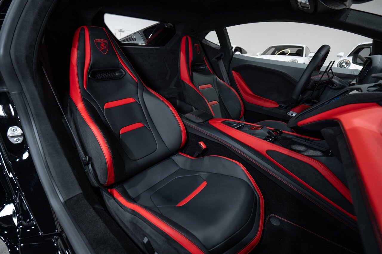 Used 2026 Lamborghini Temerario AWD/4WD image 29