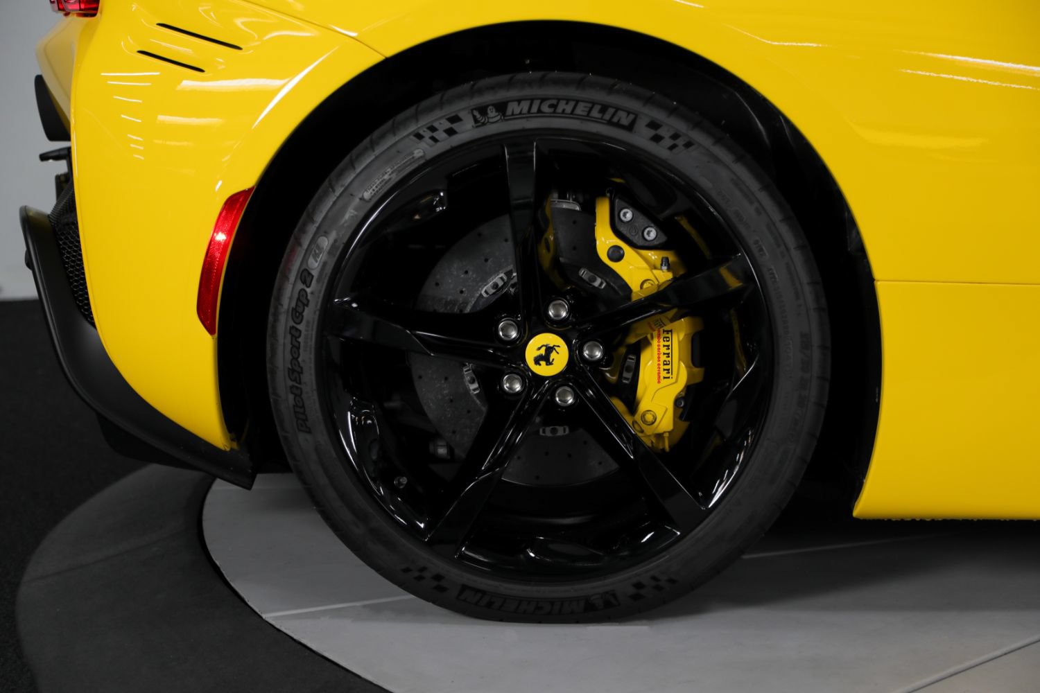 Used 2025 Ferrari SF90 Spider AWD/4WD image 31
