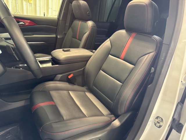 Used 2025 Chevrolet Traverse RS AWD/4WD image 52