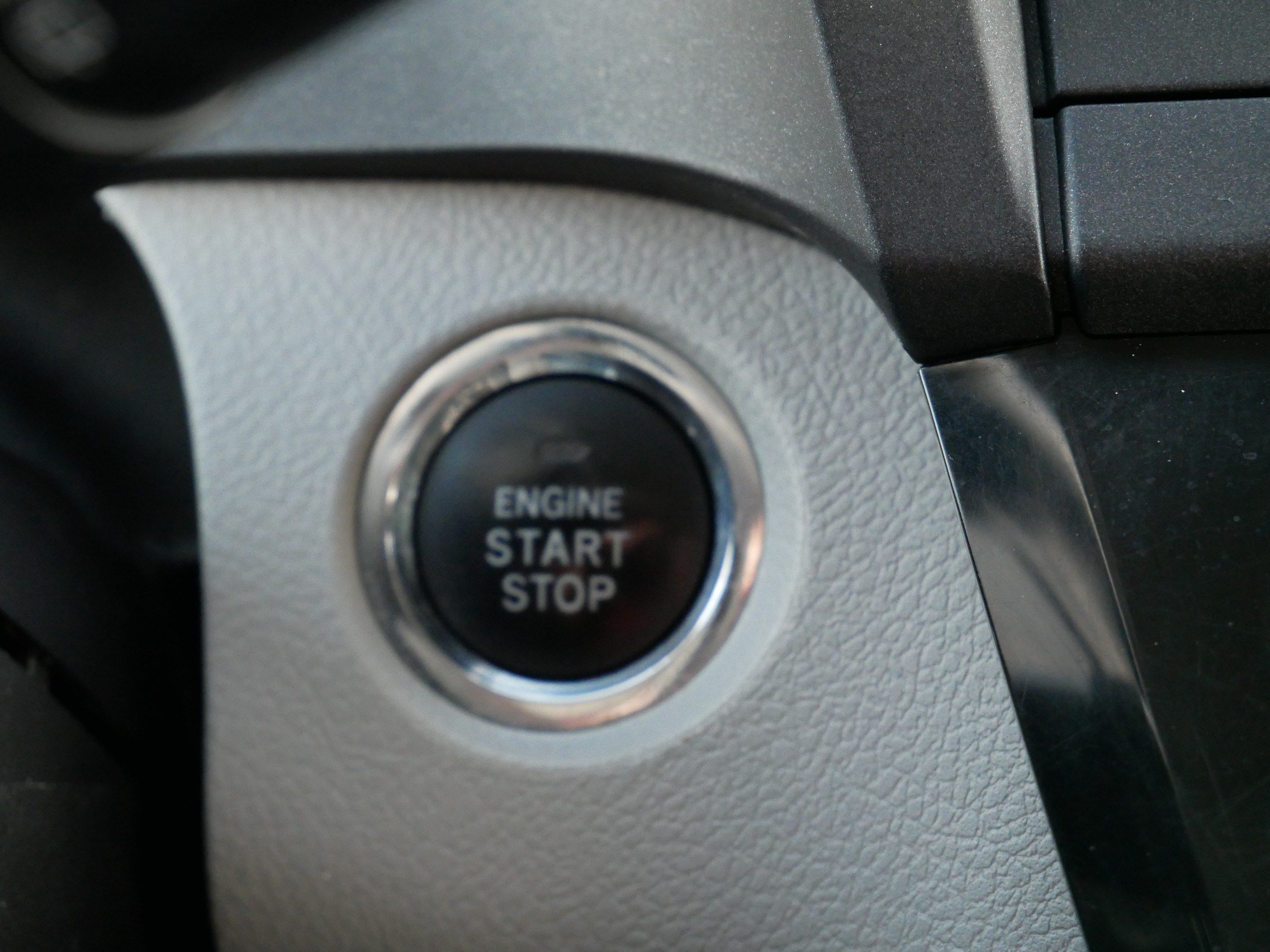 Used 2015 Toyota Sienna XLE w/ XLE Navigation Package FWD image 29