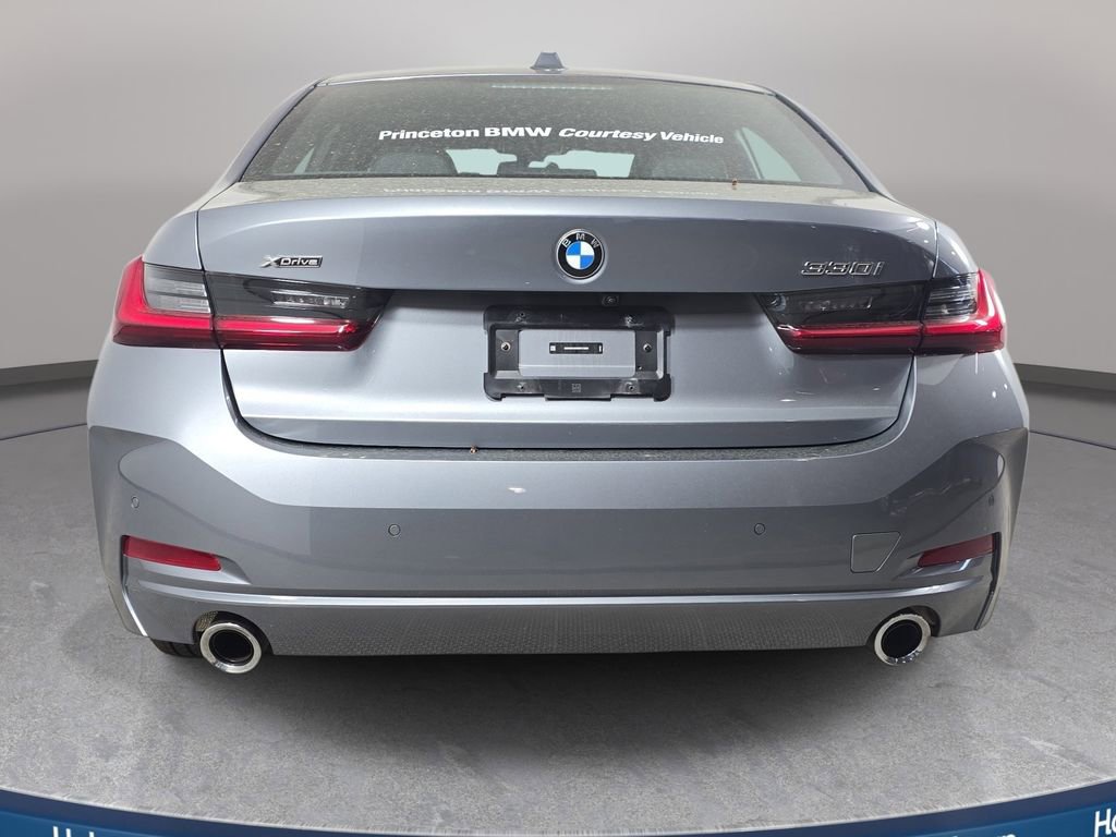Used 2025 BMW 330i xDrive Sedan w/ Convenience Package image 7