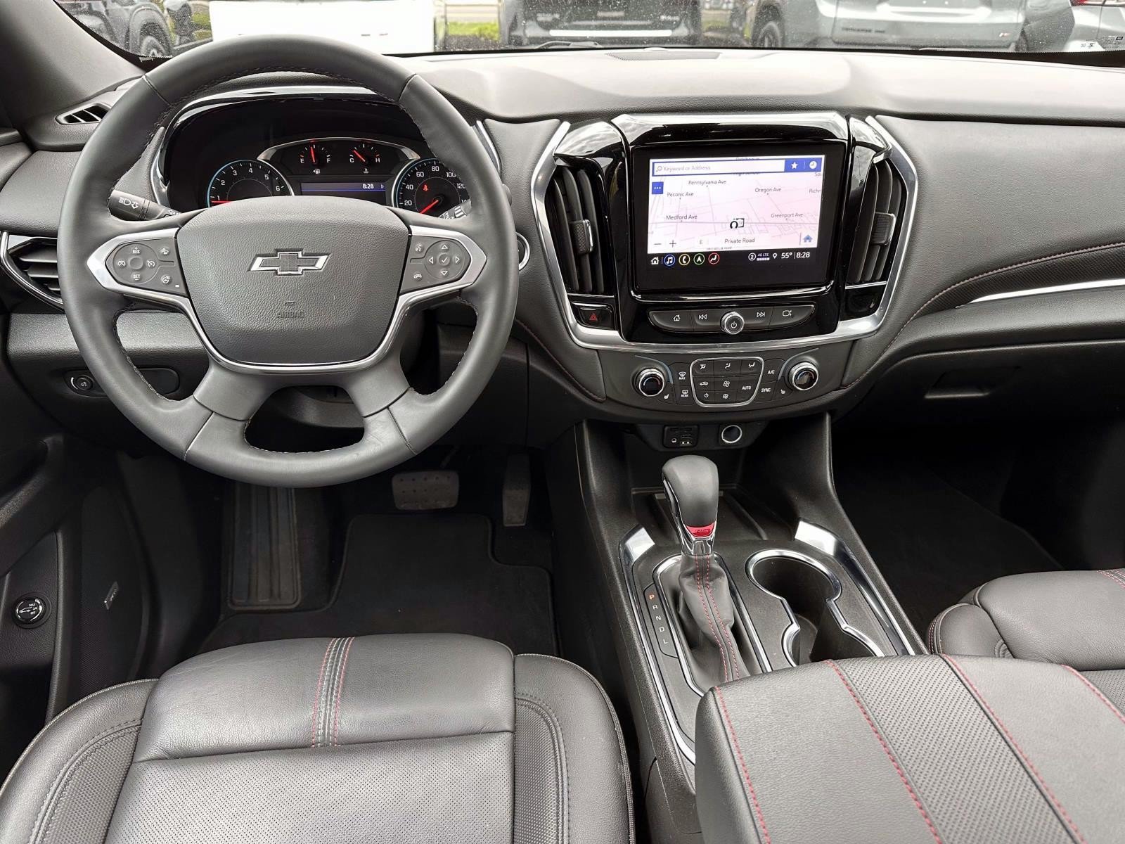 Used 2023 Chevrolet Traverse RS AWD/4WD image 16