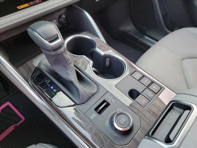Used 2026 Toyota Highlander Platinum AWD/4WD image 21